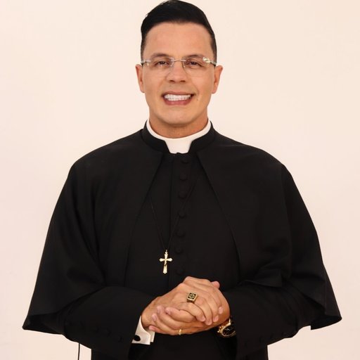 Padre Cleber Leandro