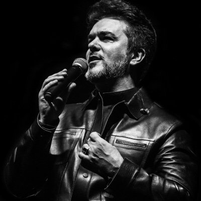 Padre Marcos Roberto Pires