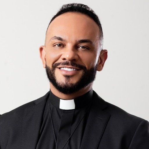Padre Marcos Rogério